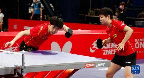 孙颖莎王楚钦混双比赛颁奖仪式 707bcd1aeb6f4ca791edd33ec0a839ca.jpeg