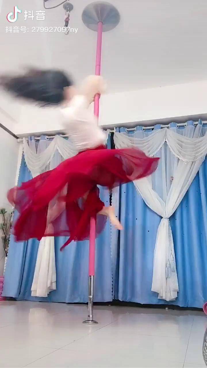 钢管舞这是不是你想看的衣袂飘飘的白狐
