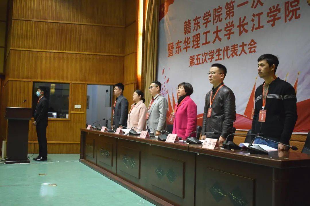 人刘晓荣,经济与管理系党总支书记付树农,人文与艺术系党总支书记储瑶