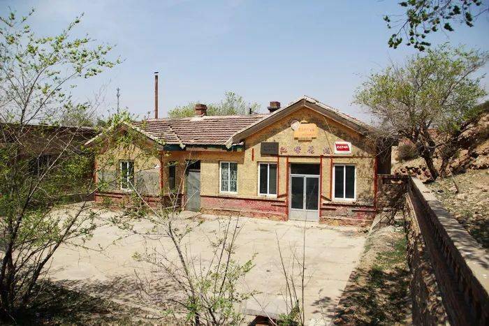 回味旧石拐——石拐采风:水磨滩火车站