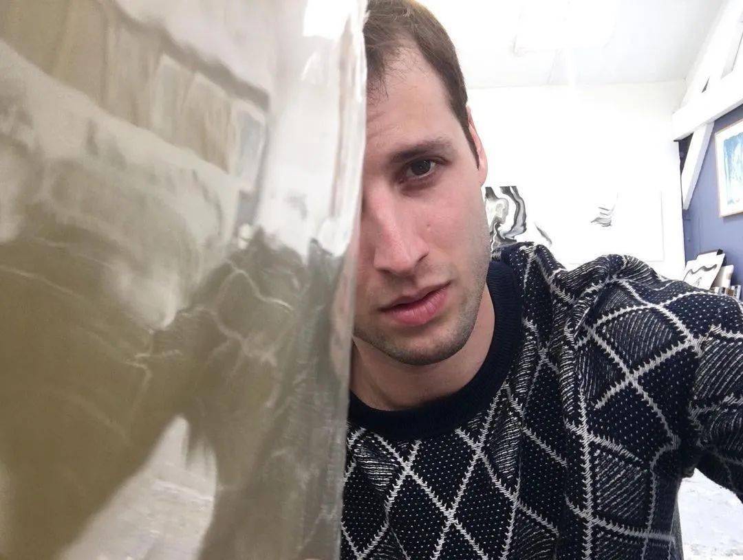 Silv|我喜欢他艺术作品中对神秘、哲学、诗意的反思…