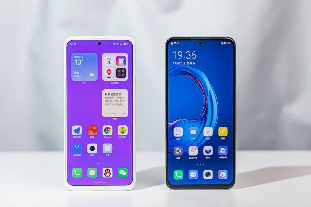 格力的新手机开机不仅没有董小姐，还和魅族18X长得一模一样。