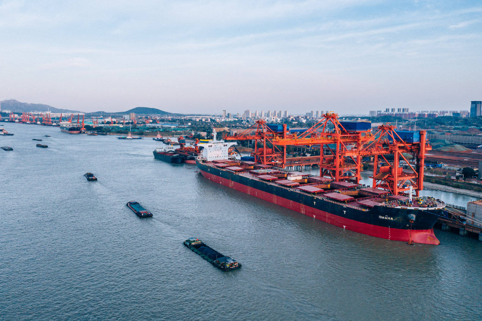 从"黄金水道"到"钻石航道",看长江上的江苏速度与力量_龙潭_港口_码头