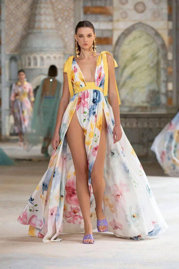 秀场【秀场】2022 春夏成衣系列 – GEORGES HOBEIKA