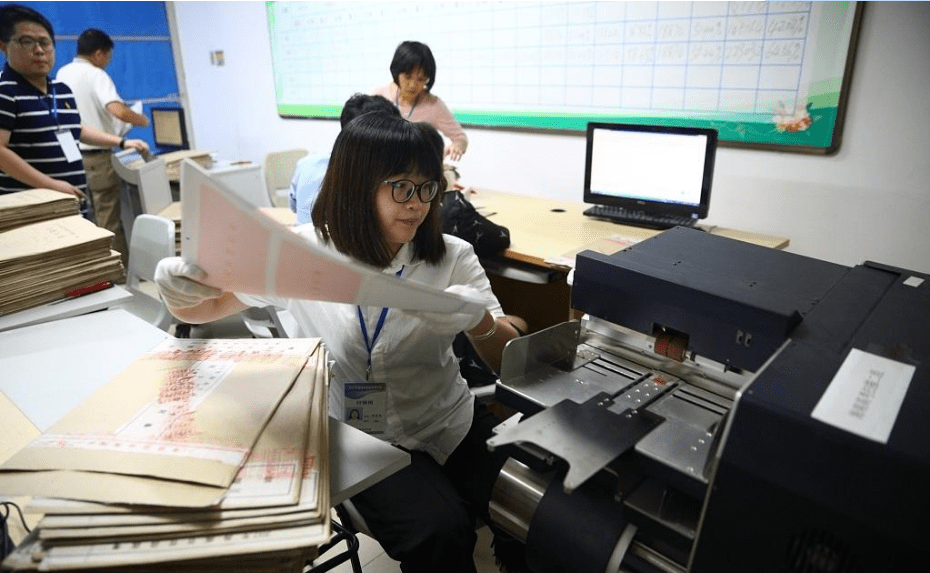 高考现"神仙书写"试卷,卷面干净字迹工整,阅卷老师:直接满分