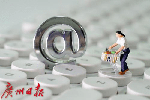 相关|微评 | “恶搞零食”岂可污化未成年人?