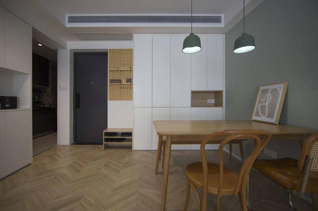 入户鞋柜设计带洞洞板 ae759a89aa9e4df785165b5c94f2b9bf.jpeg