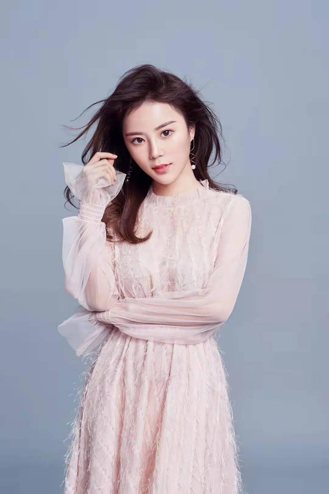 李婷陈力宝李文博刘扬贾静思尤龙魏伽妮吕梅唐文娟汤佳上下滑动查看