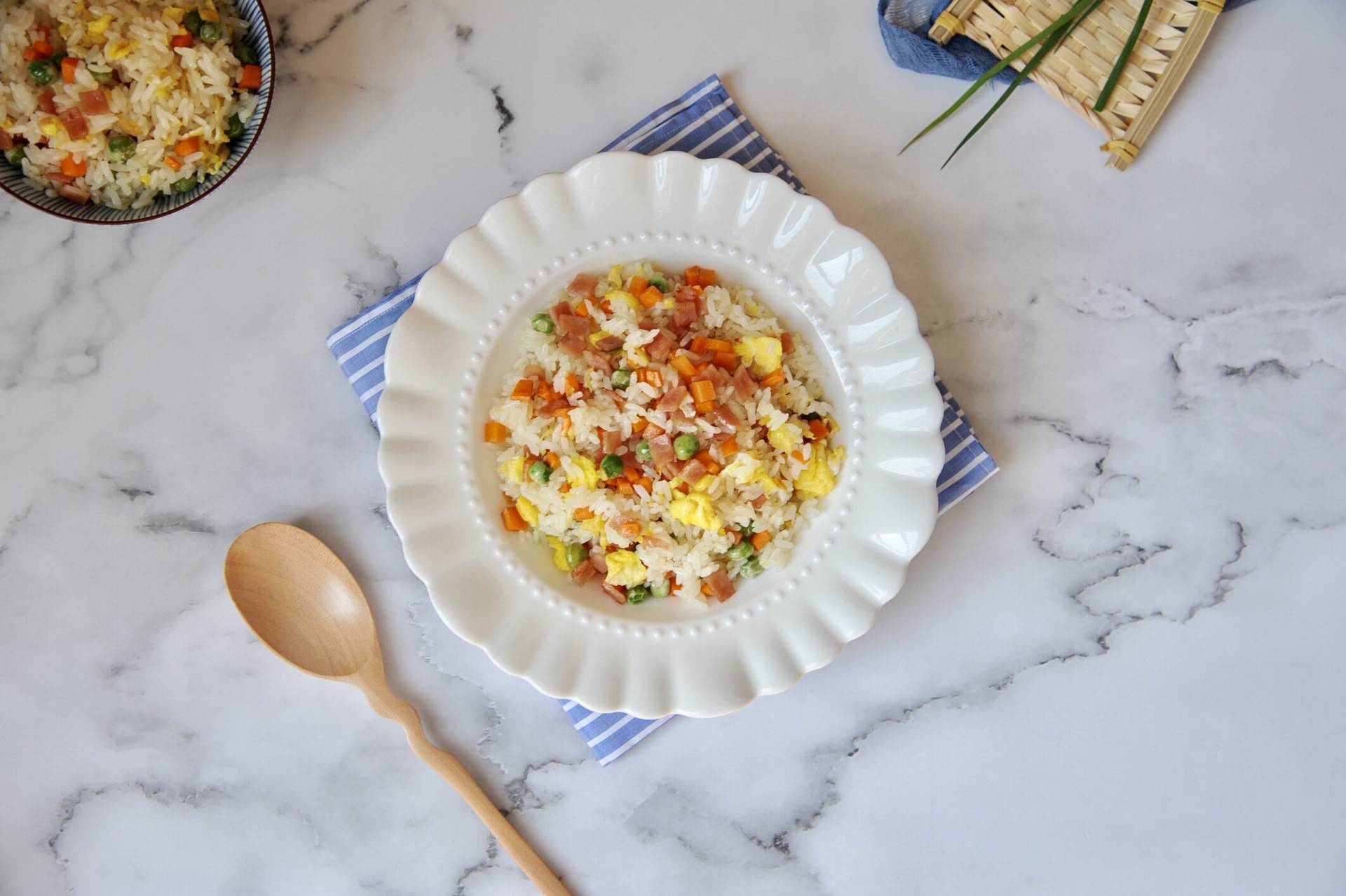 早餐不知道吃什么,一碗扬州炒饭全搞定,食材丰富,饭菜都有了