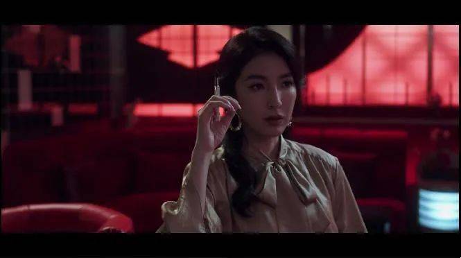 萝丝|一口气8集，林心如新剧有多炸！