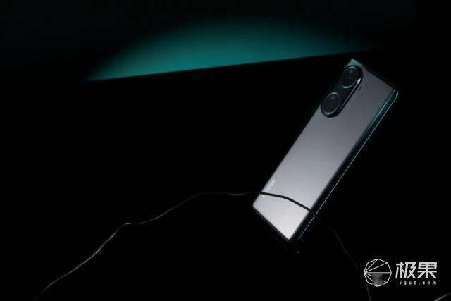 荣耀60 Pro上手体验：又帅又能打！支持AI手势隔空换镜，新一代Vlog神器售价2699起