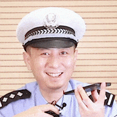 在深圳,比卤鹅更火的是深圳交警_sir_熊警官_车主