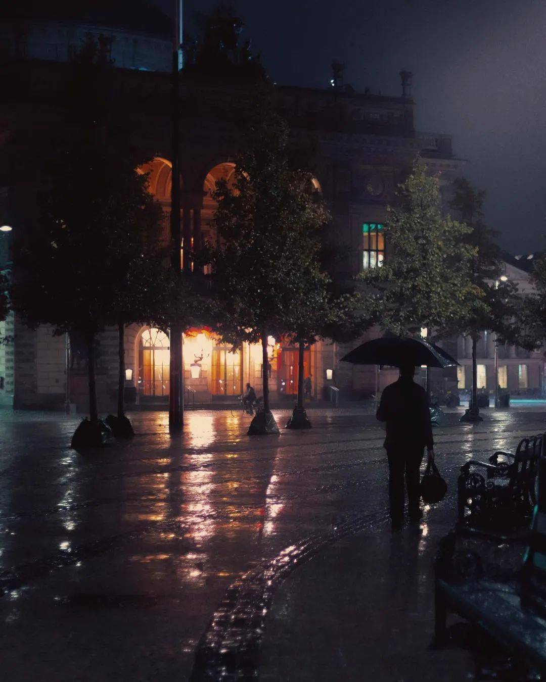 冬天又冷又下雨的图片图片