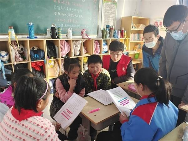 泰山科技学院与东碾疃小学共建志愿服务助学项目
