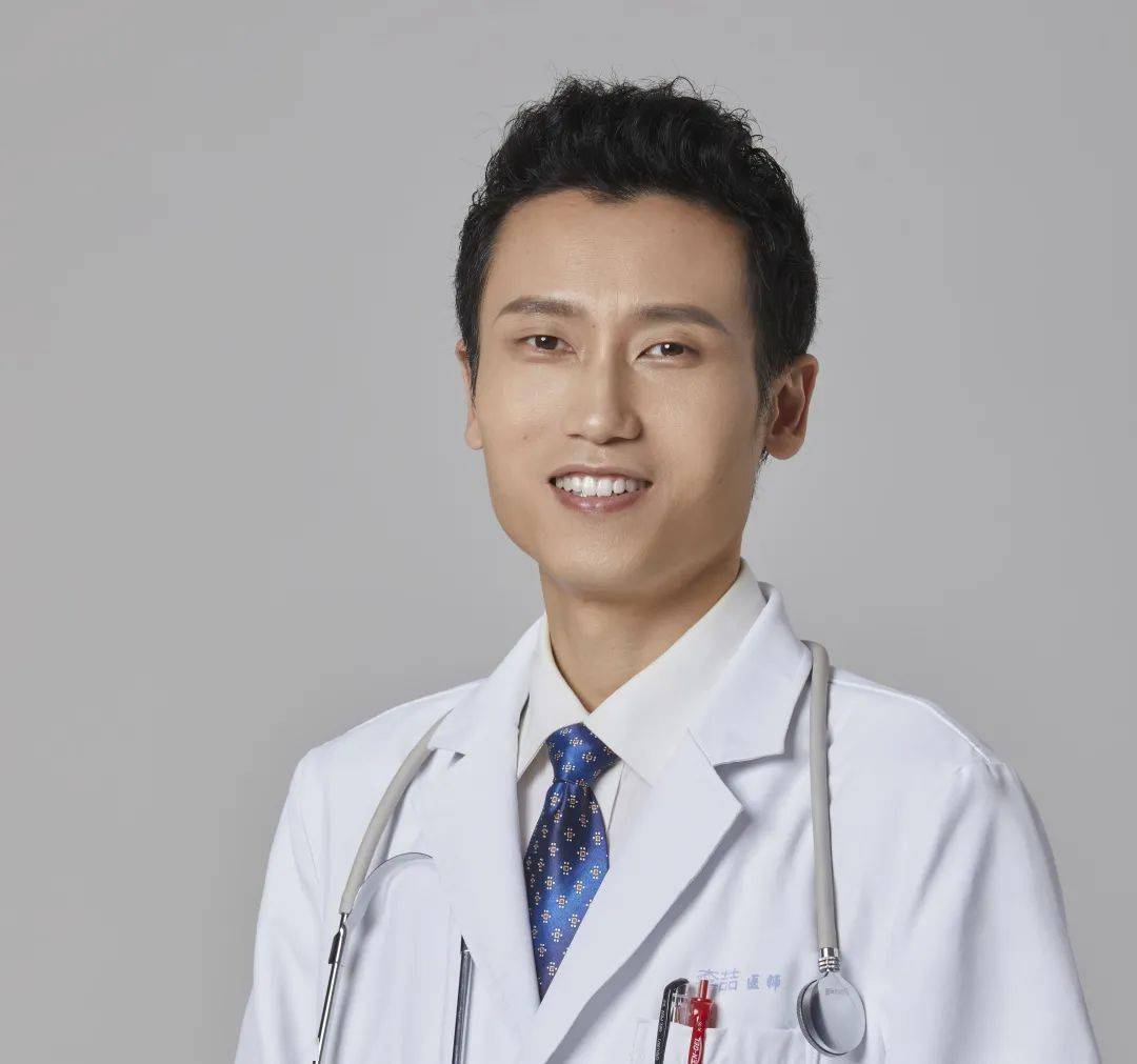 杰出青年医生李喆共情和接纳走好自己的精神卫生之路