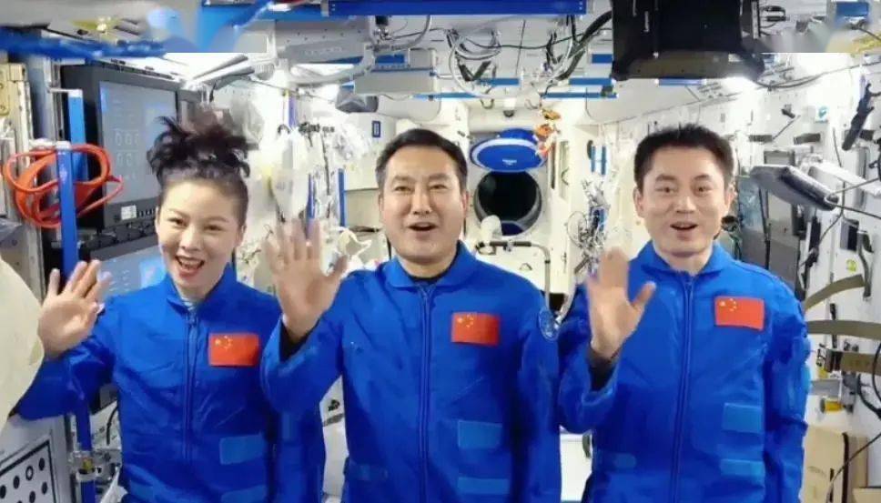 太空“托尼老师”上线!是时候展现真正的技术了→