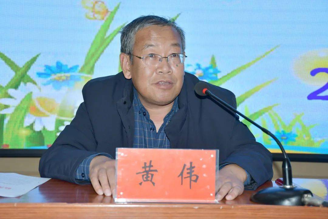 洮阳初中片区教研主任李爱军,第二实验小学副校长田生俭,紫竹苑幼儿园