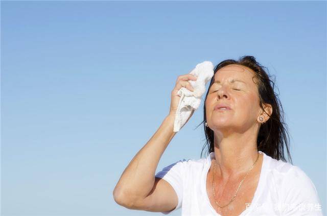 女性更年期出汗非常严重应该怎么办?今天,我们来告诉各位答案