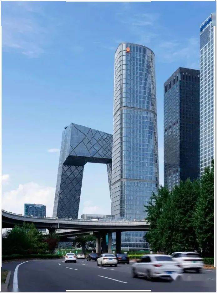 工程北京cbd旭日东升205米阳光保险金融中心演绎见缝插针