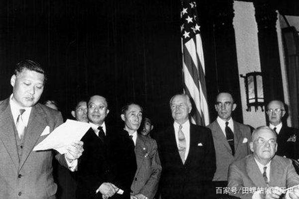 1953年10月,美国与韩国(南朝鲜)签订了《美韩共同防御条约》,约定美方