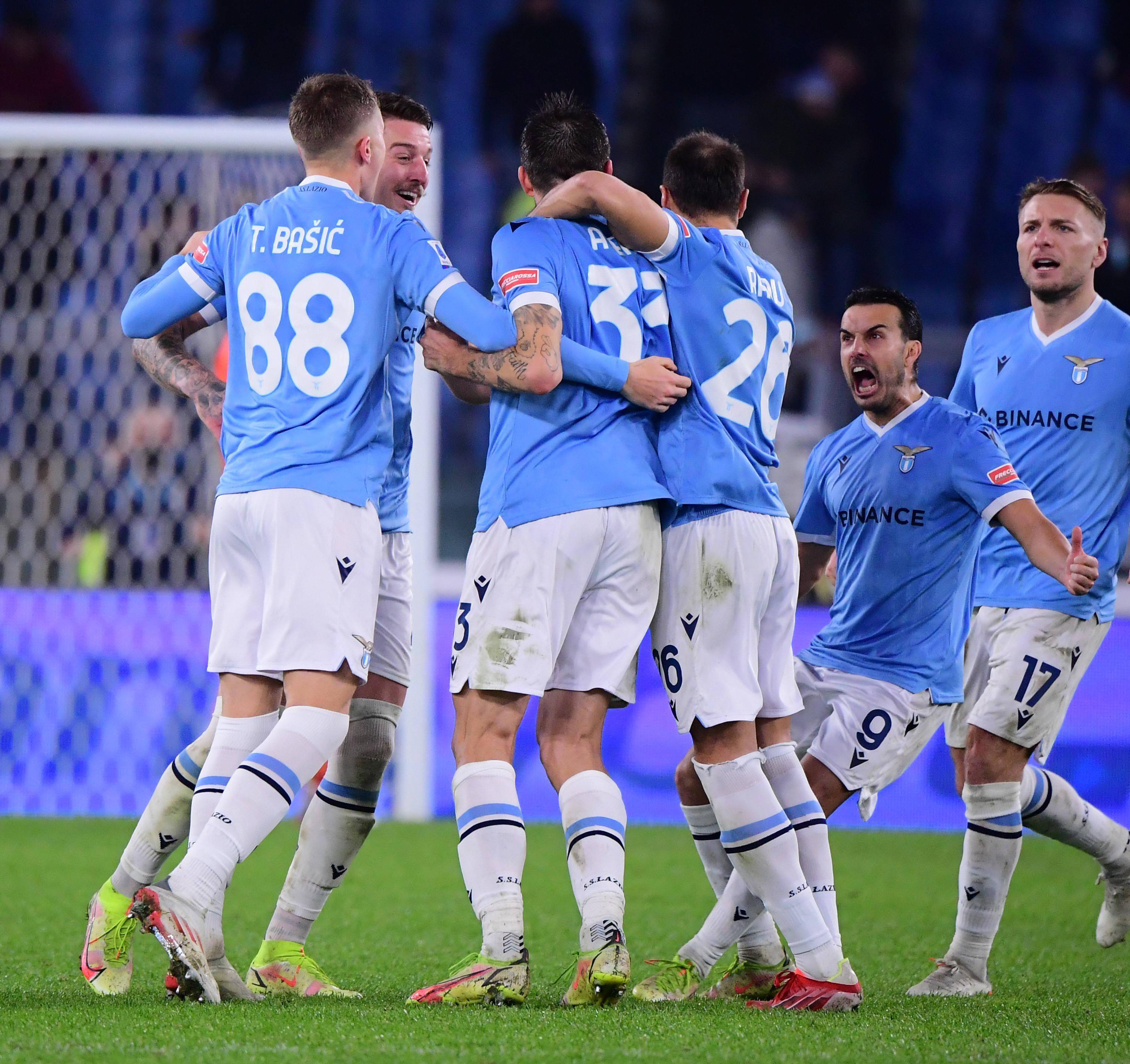 足球——意甲:拉齐奥平乌迪内斯