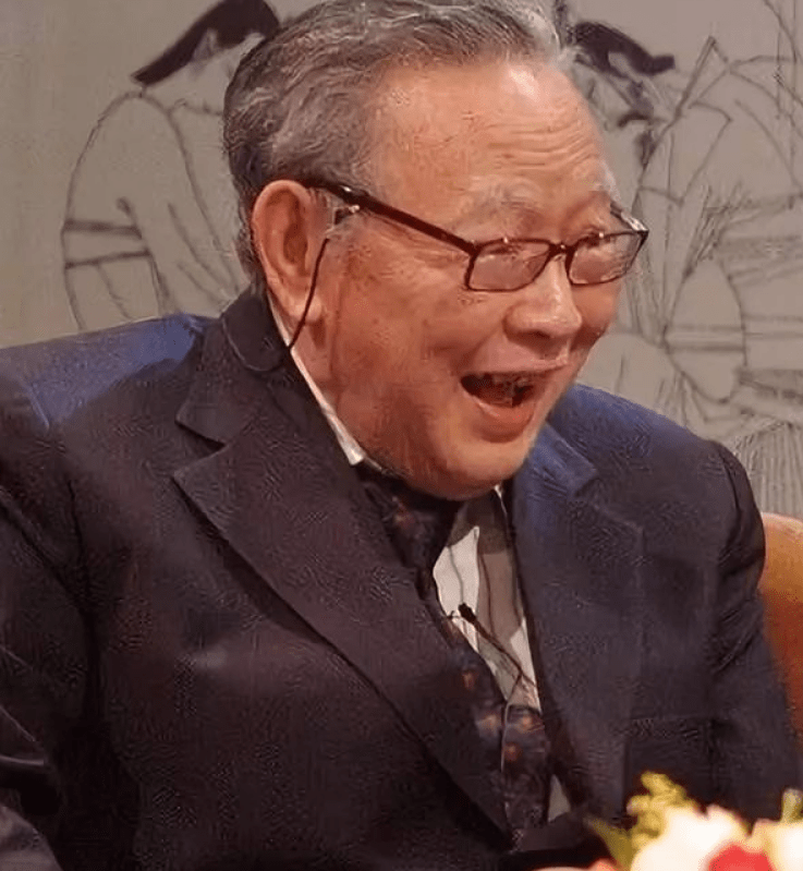 新派武侠开山鼻祖梁羽生60岁封笔陪爱妻旅游金庸我做不到