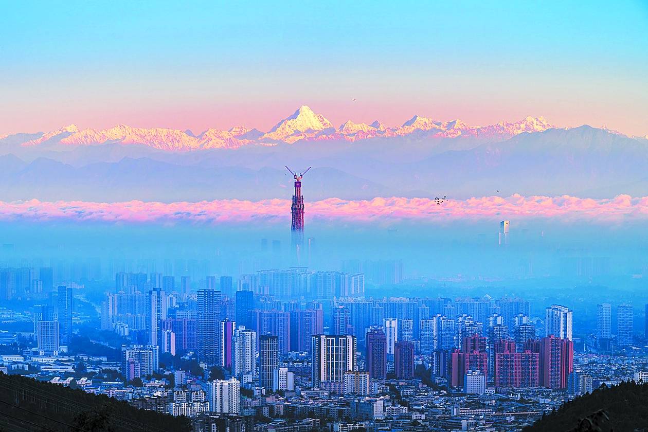 成都雪山下的公园城市国庆假期十条畅游之旅