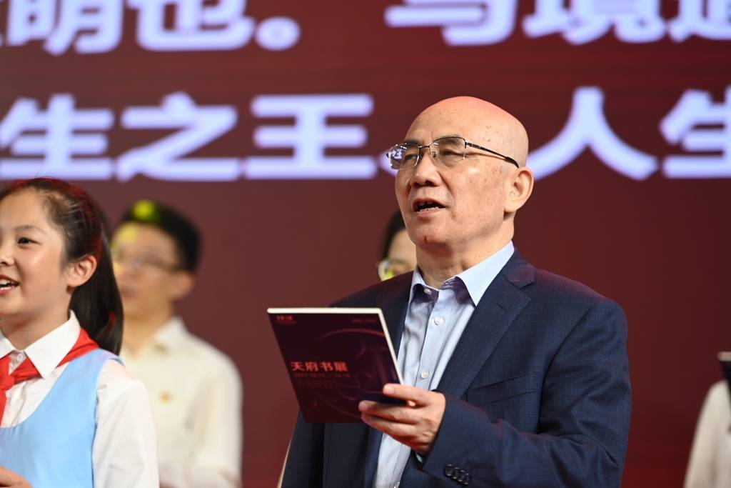 电视剧《觉醒年代》编剧龙平平与这群"天府新青年"超燃朗诵给你答案丨