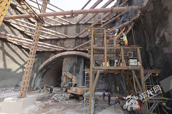 重庆轨道交通15号线一期最新进展来了 九曲河东站进入主体结构施工