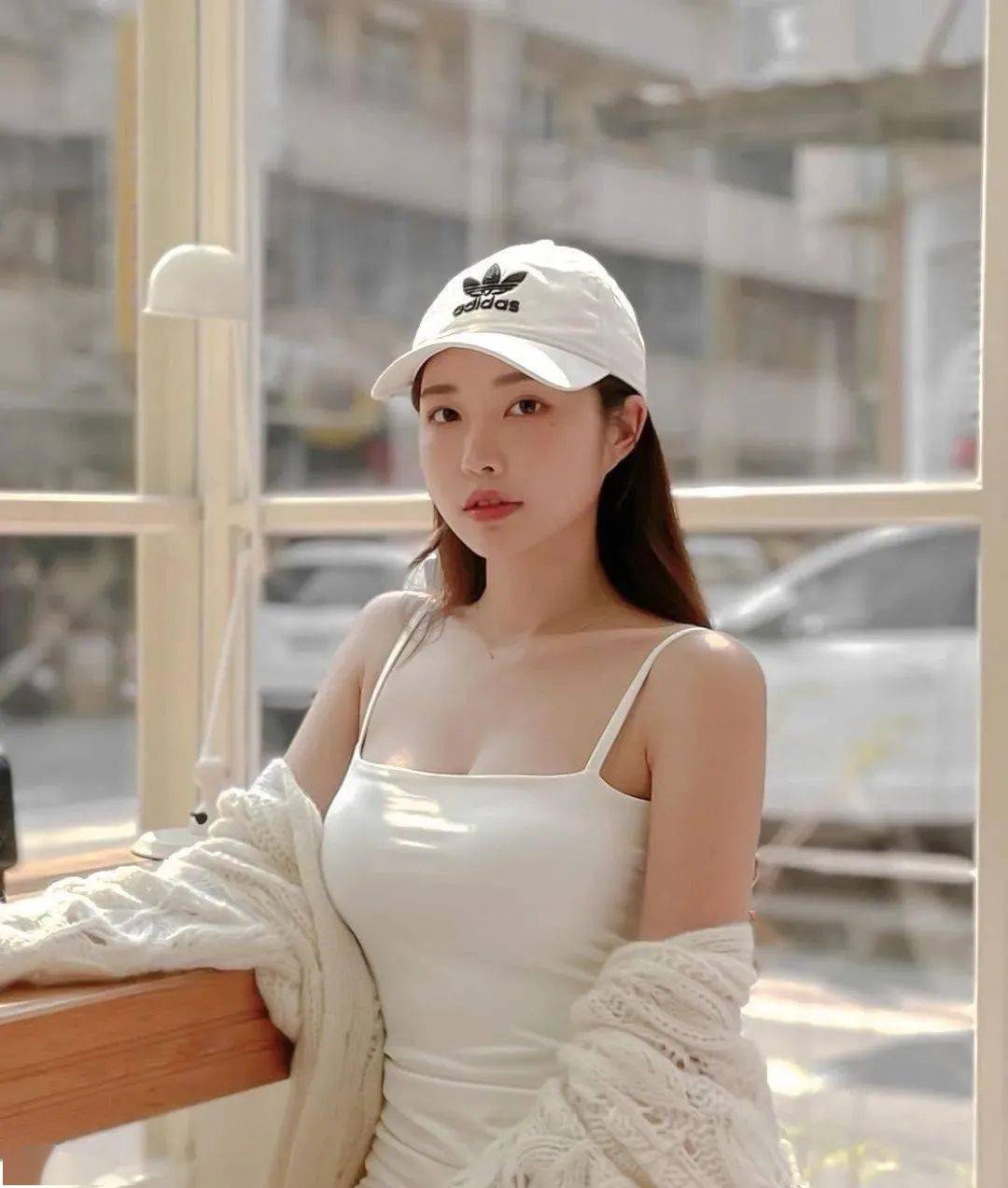 爱健身的台湾辣妹黄上晏