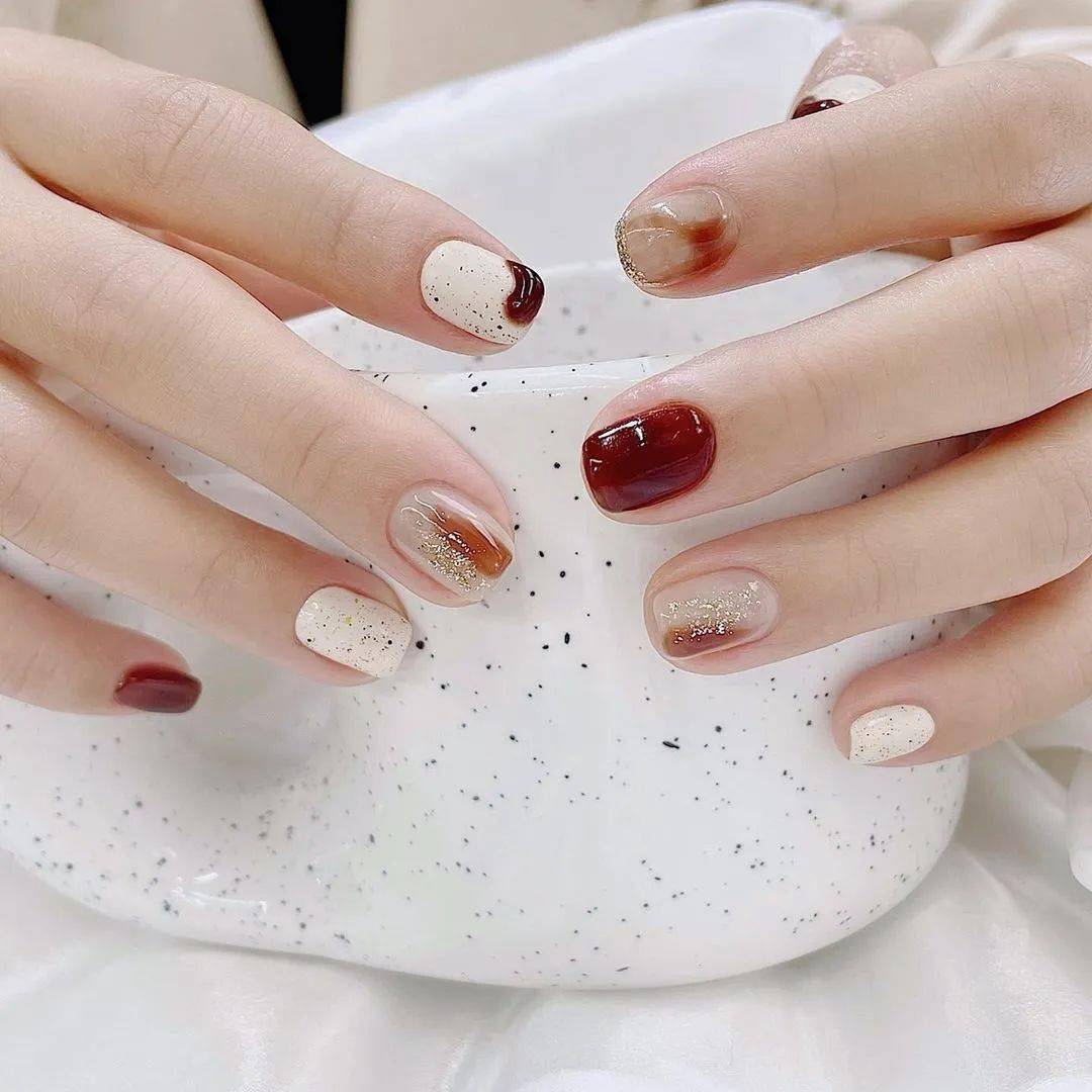 对联跨年要做的美甲,都给你们准备好了!