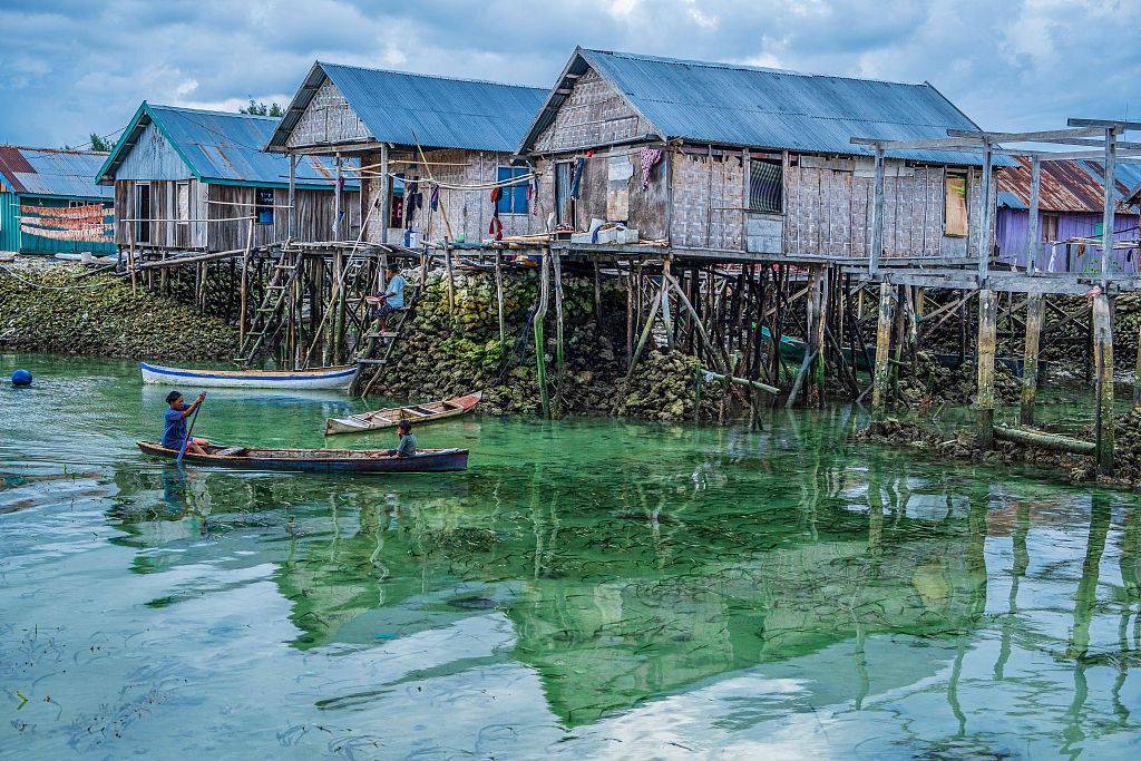 巴瑶人数百年来,世世代代生活东南亚海域,甚少踏足土地.