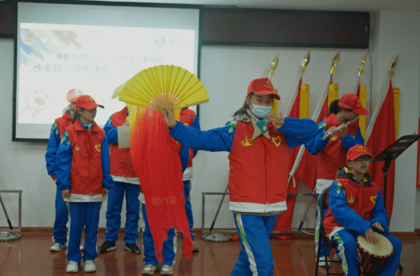 共青團沙市區委學雷鋒班志願服務示範社區公益行圓滿舉行