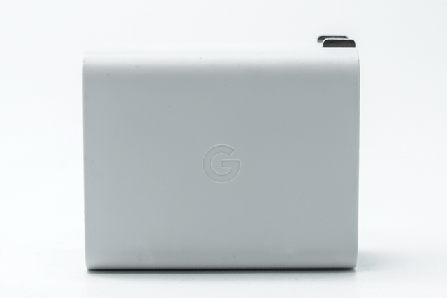 电压|Google谷歌65W PD快充谍照曝光，功率密度1.13W/cm3