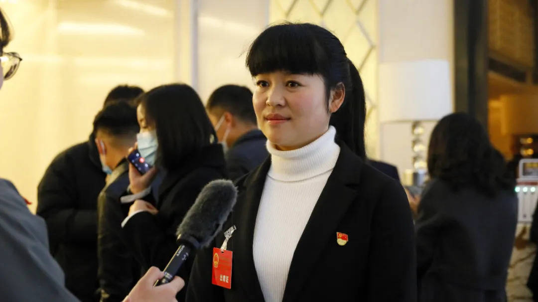 聚焦两会奋楫前行参加威宁彝族回族苗族自治县第十八届人民代表大会第