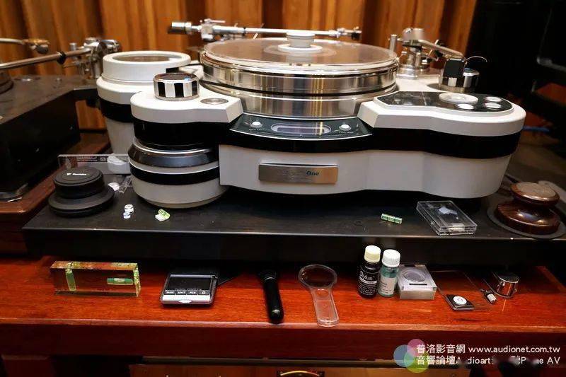 友家访炫耀的不是财富而是对音响的狂热与追求hiend的精神将军郑为元