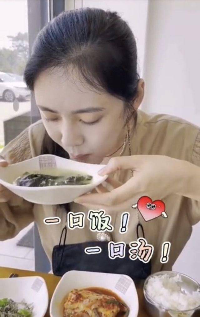 什么程度叫做暴饮暴食 c1f23bde37704e9ab5d651f7bd79a846.jpeg