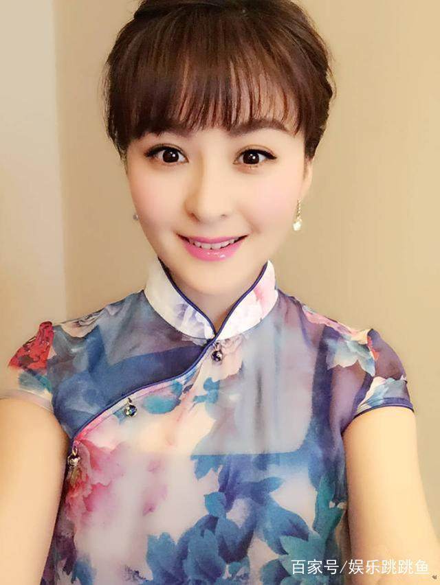 古装美女戴娇倩少年成名,为爱淡出荧屏做慈善,出道多年零绯闻_女儿