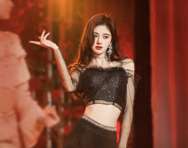 鞠婧祎身材豆瓣 28f97341c5df487b9854029473e91c83.png