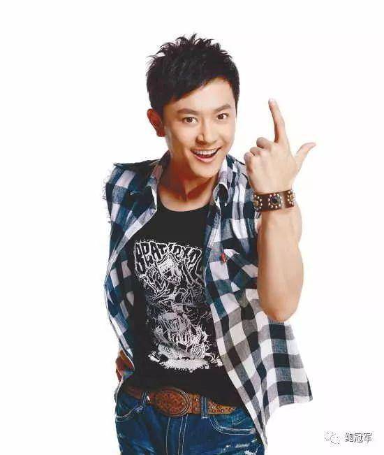 提到印小天,现在很多年轻一点的网友可能已经不知道他是谁了,这也不足