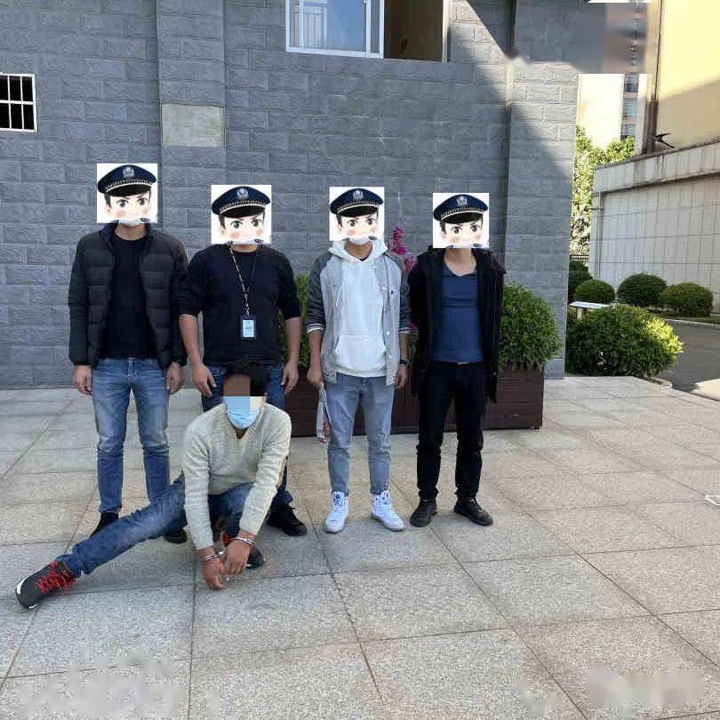 四面夹击逼停抓捕毒贩现场在钦州街头真实上演