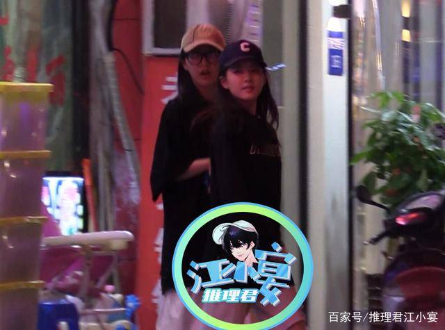 赵露思种草杨洋最爱饭馆 带小姐妹约饭超开心_小宴_角色_铁锅