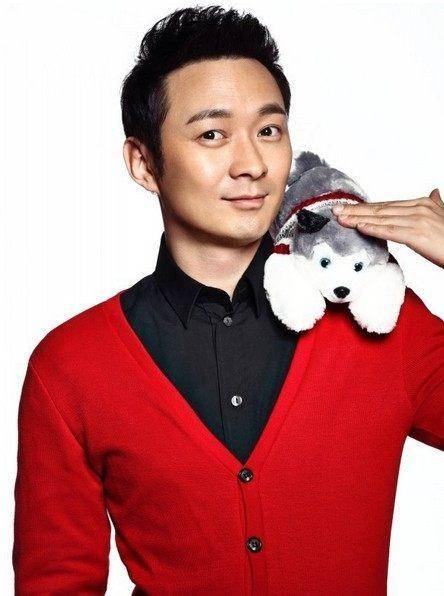 田重曾经出演过众多优质电视剧,成功塑造了如《至尊红颜》中的钱小多