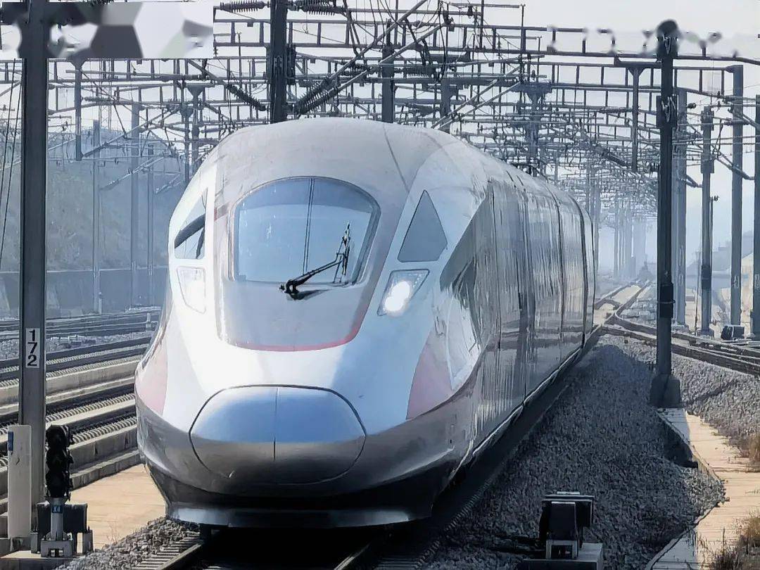 喜大普奔赣深高铁今天开通运营