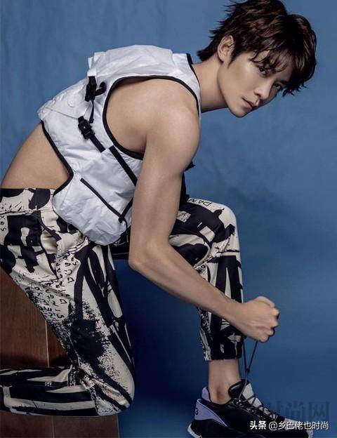 肌肉型男马雪阳的前卫风格心理上是这样想的