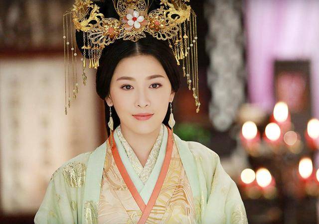 但也算是实力派演员,曾出演过《大汉贤后卫子夫》,《那年花开月正圆》