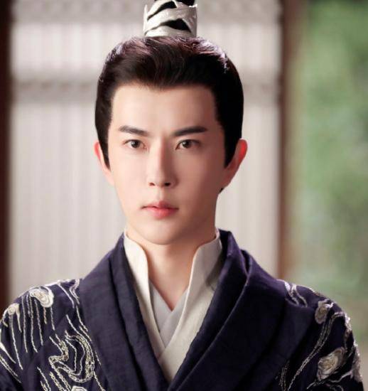 两世欢开播槽点多男主走路像移动的柱子粉丝解释令人哭笑不得