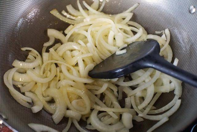 炒肉丝怎么提前腌 00f7082d965f46db99329aa74133b92c.jpeg