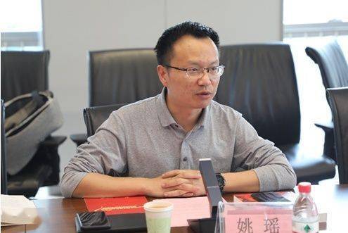深圳市龙越慈善基金会秘书长姚遥介绍,龙越基金会一直以来聚焦对退役