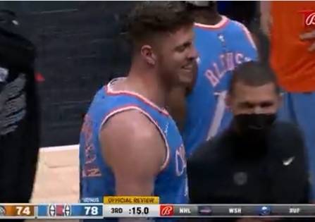 倒地|假摔？大瓦格納用臉去撞哈滕手臂 隨后應(yīng)聲倒地“痛苦”捂臉